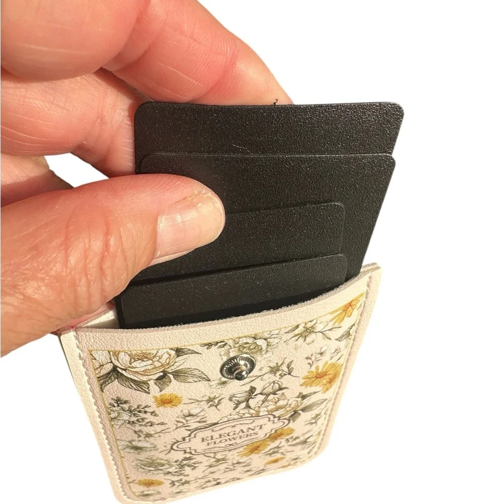 Floral Cream Pull Up Credit Card Holder